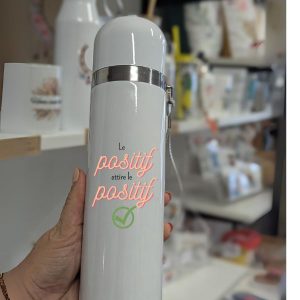 Thermos avec tasse intégrée Le positif attire le positif