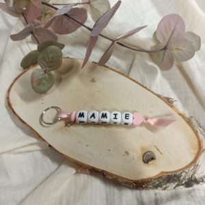 Porte clé perle silicone Mamie rose